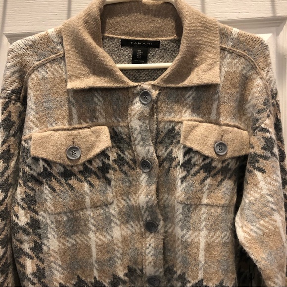 Tahari Neutral Plaid Sweater L - Picture 3 of 9